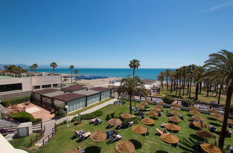 Tuin van Hotel Pez Espada bij het strand